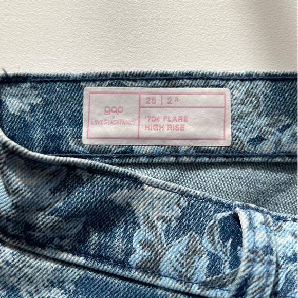 NWT Gap × LoveShackFancy High Rise Floral ‘70s Flare Jeans, 26/2 - Picture 4 of 5